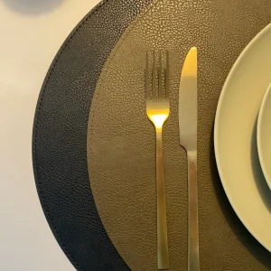 Dækkeserviet vendbar - PU Ø38 cm sort/oliven